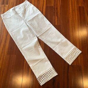 Soft Surroundings White Pants Capri Crop Crochet Hem Straight Leg Pull On Small